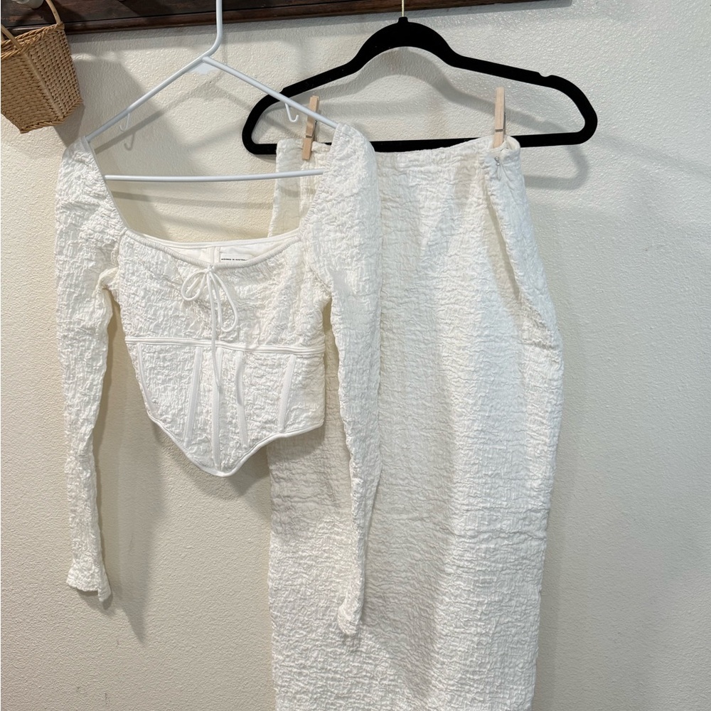 White Textured Two-Piece Set - Picture 2 of 6